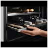 Вбудована винна шафа Electrolux KBW6X