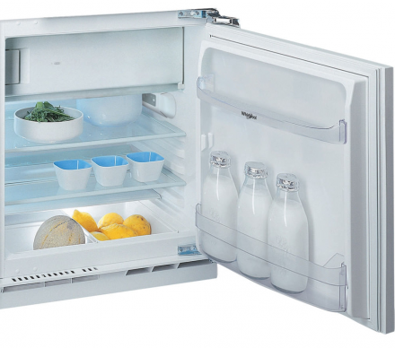Встраиваемый холодильник Whirlpool WBUF 011